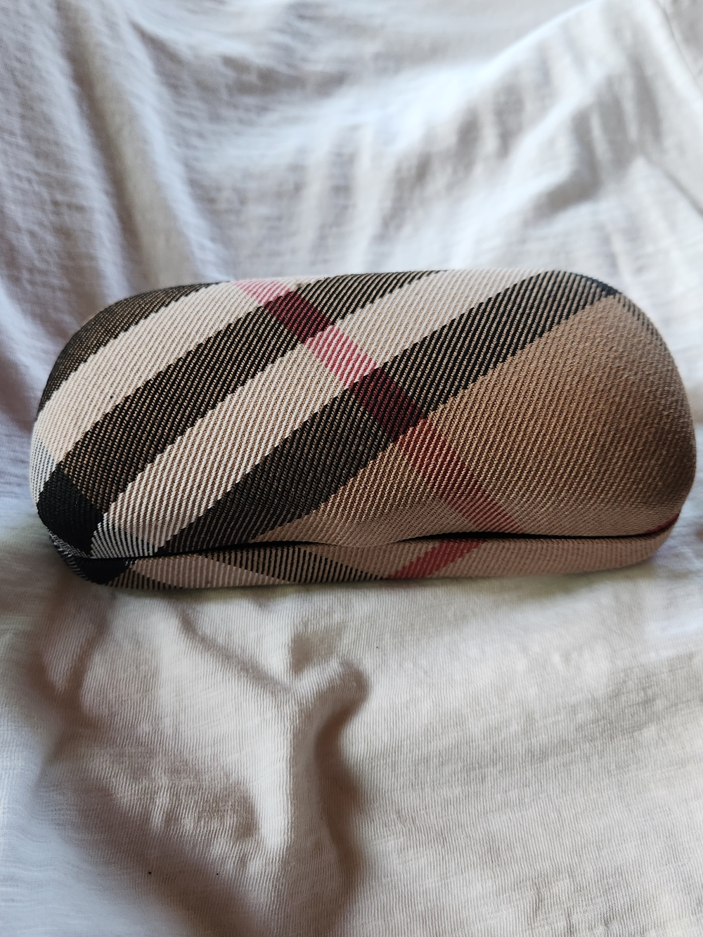 Burberry Black Square Sunglasses with Signature Case - Picture 9 of 9